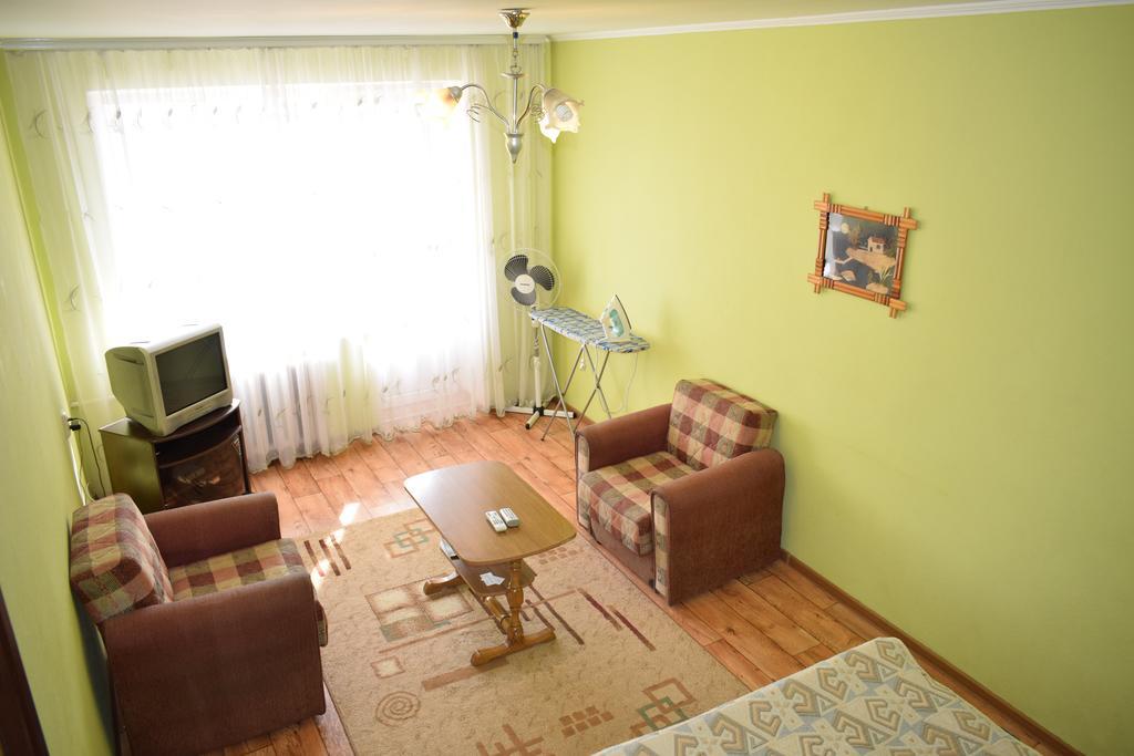 Apartment On Vasylya Chervoniya 67 Rivne Esterno foto