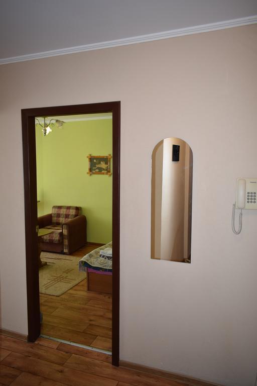 Apartment On Vasylya Chervoniya 67 Rivne Esterno foto