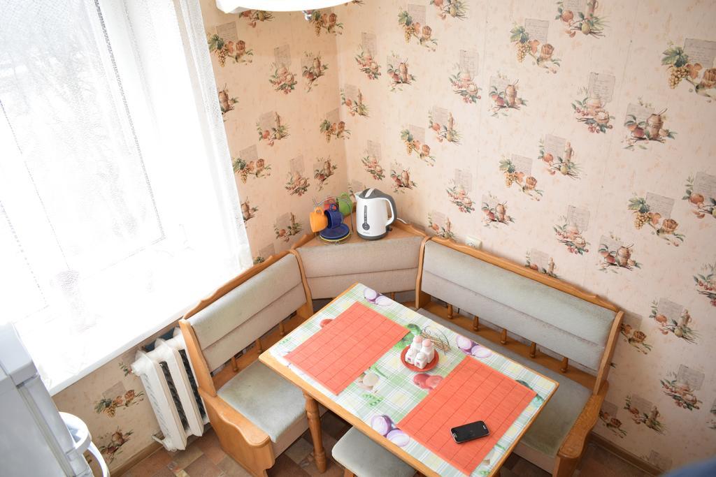 Apartment On Vasylya Chervoniya 67 Rivne Esterno foto